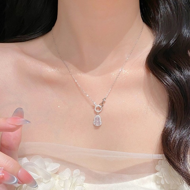 Dây chuyền đá phong thủy vừa đẹp vừa sang khiến chị em phải mê mẩn - Ảnh 3. Dây chuyền đá phong thủy vừa đẹp vừa sang khiến chị em phải mê mẩn - Ảnh 3.