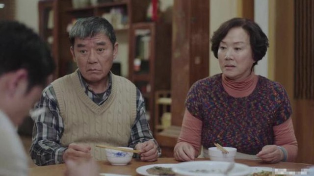 Một lời n&oacute;i dối về lương hưu gi&uacute;p t&ocirc;i nh&igrave;n r&otilde; l&ograve;ng người trong gia đ&igrave;nh - Ảnh 1.