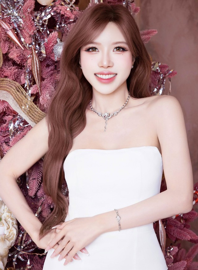 Làn da không tuổi của mỹ nhân Hà thành 'theo chân' Chi Pu thi 'Đạp gió 2026' ở xứ Trung - Ảnh 3. Làn da không tuổi của mỹ nhân Hà thành 'theo chân' Chi Pu thi 'Đạp gió 2026' ở xứ Trung - Ảnh 3.