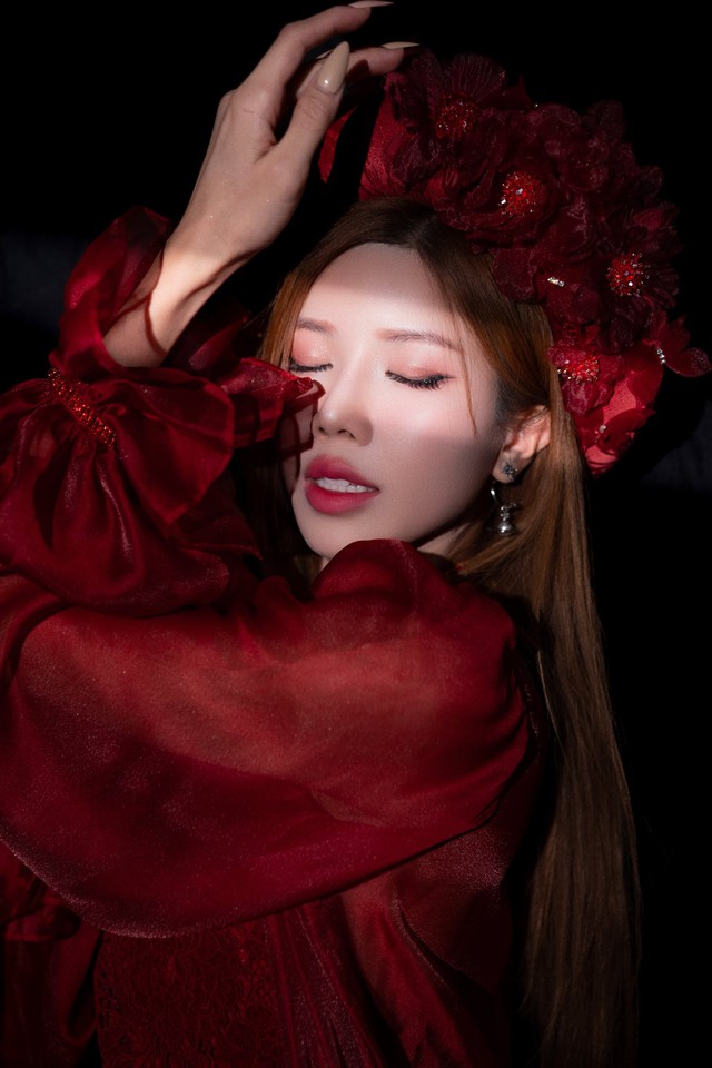 Làn da không tuổi của mỹ nhân Hà thành 'theo chân' Chi Pu thi 'Đạp gió 2026' ở xứ Trung - Ảnh 5. Làn da không tuổi của mỹ nhân Hà thành 'theo chân' Chi Pu thi 'Đạp gió 2026' ở xứ Trung - Ảnh 5.