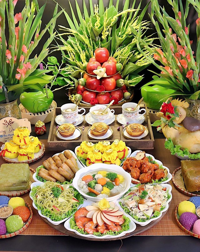 Mâm cúng Rằm tháng Giêng giá vài trăm nghìn đồng, đẹp xuất sắc được chị em thi nhau đặt hàng - Ảnh 1. Mâm cúng Rằm tháng Giêng giá vài trăm nghìn đồng, đẹp xuất sắc được chị em thi nhau đặt hàng - Ảnh 1.