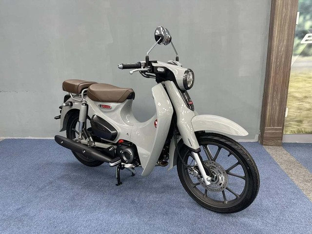 Xe m&aacute;y Honda Cub huyền thoại về Việt Nam gi&aacute; hơn 100 triệu đồng vẫn đắt kh&aacute;ch c&oacute; g&igrave; đặc biệt? - Ảnh 1.