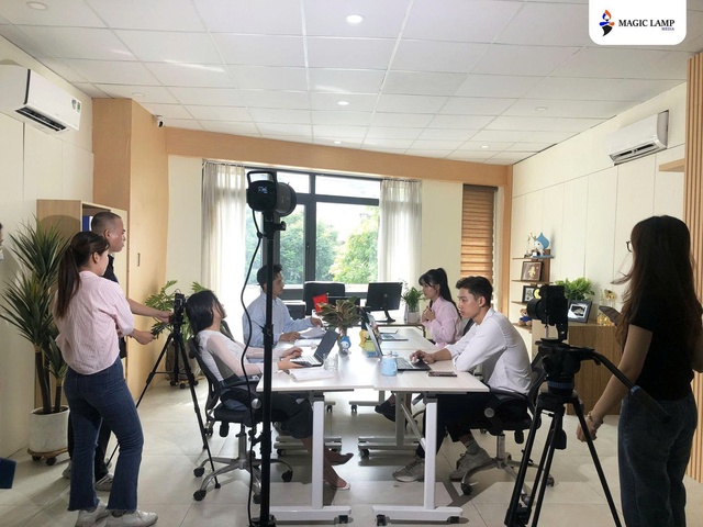 Thời đại AI: Khi agency không còn bán 'giờ làm việc' mà bán 'kiềng 3 chân' - Ảnh 1. Thời đại AI: Khi agency không còn bán 'giờ làm việc' mà bán 'kiềng 3 chân' - Ảnh 1.