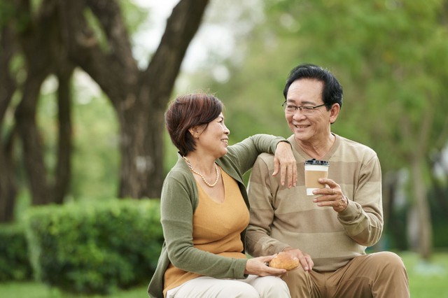 Về gi&agrave;, vợ chồng t&ocirc;i đưa ra 5 quyết định 'phũ ph&agrave;ng' lại gi&uacute;p cuộc sống nhẹ g&aacute;nh hơn - Ảnh 1.