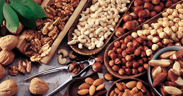 Ăn gì chống rụng tóc? - Ảnh 2. Ăn gì chống rụng tóc? - Ảnh 2.