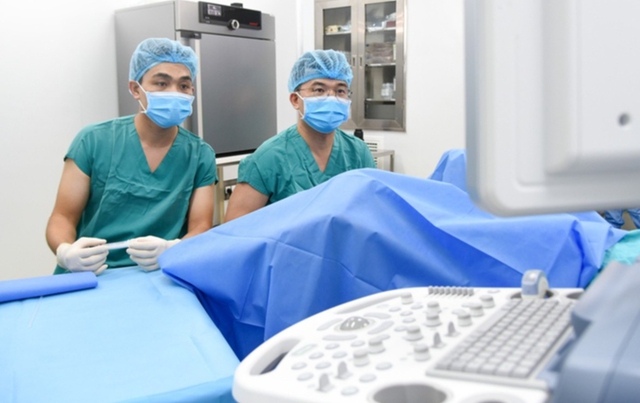 Người phụ nữ 36 tuổi ở H&agrave; Nội kh&aacute;m v&ocirc; sinh: Ph&aacute;t hiện polyp mọc chi ch&iacute;t trong buồng tử cung - Ảnh 1.