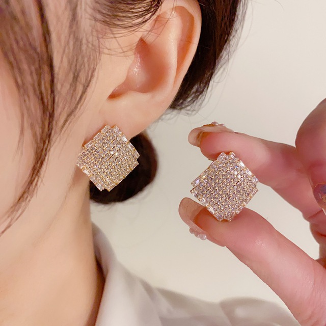 Nhẫn, d&acirc;y chuyền, b&ocirc;ng tai, lắc tay&hellip;: Gợi &yacute; m&oacute;n trang sức nhỏ xinh, gi&aacute; rẻ tặng ph&aacute;i đẹp dịp 8/3 kh&ocirc;ng n&ecirc;n bỏ qua - Ảnh 6.