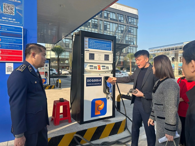 Bộ C&ocirc;ng thương hỏa tốc y&ecirc;u cầu kiểm tra, kiểm so&aacute;t hoạt động kinh doanh xăng dầu - Ảnh 2.