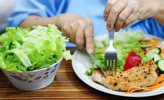 7 loại rau người bệnh suy thận n&ecirc;n hạn chế, nhiều người Việt vẫn ăn hằng ng&agrave;y - Ảnh 8.