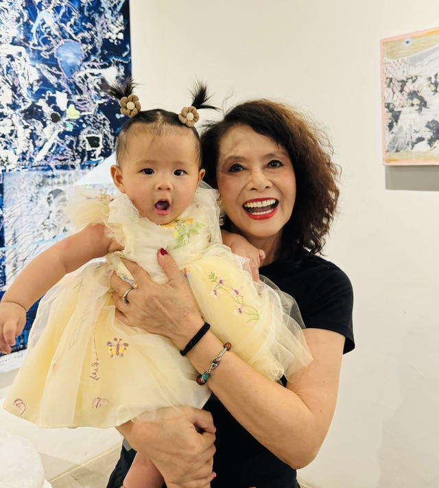 NSND Minh Châu ở tuổi 70: Con gái mời qua Mỹ sinh sống nhưng thích ở Việt Nam hơn - Ảnh 6. NSND Minh Châu ở tuổi 70: Con gái mời qua Mỹ sinh sống nhưng thích ở Việt Nam hơn - Ảnh 6.