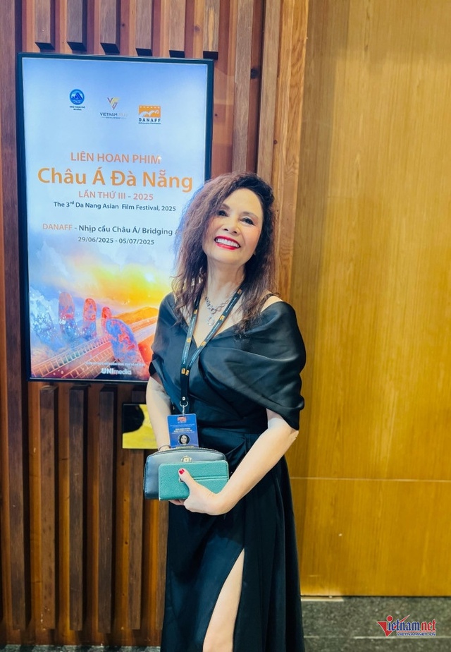 NSND Minh Châu ở tuổi 70: Con gái mời qua Mỹ sinh sống nhưng thích ở Việt Nam hơn - Ảnh 3. NSND Minh Châu ở tuổi 70: Con gái mời qua Mỹ sinh sống nhưng thích ở Việt Nam hơn - Ảnh 3.