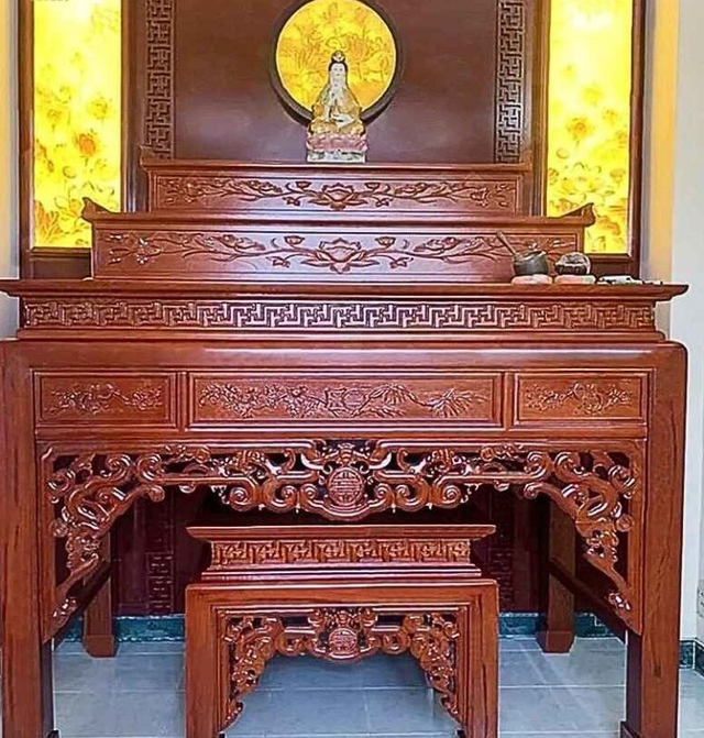 Đ&acirc;y mới l&agrave; c&aacute;ch b&agrave;i tr&iacute; b&agrave;n thờ gia ti&ecirc;n 3 cấp mang lại ph&uacute;c lộc v&agrave; b&igrave;nh an - Ảnh 2.