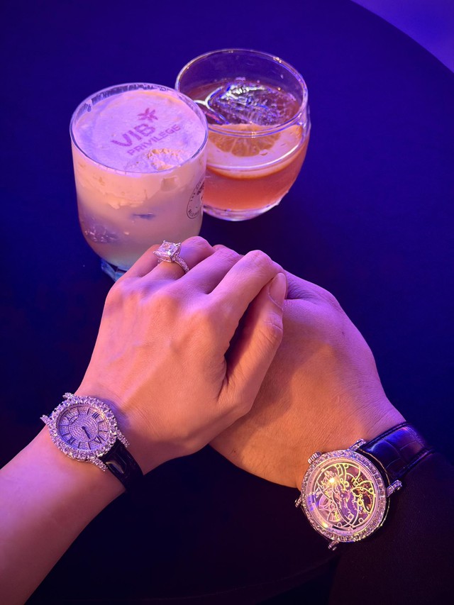 Vợ chồng Trấn Thành - Hari Won gây chói mắt - Ảnh 2. Vợ chồng Trấn Thành - Hari Won gây chói mắt - Ảnh 2.