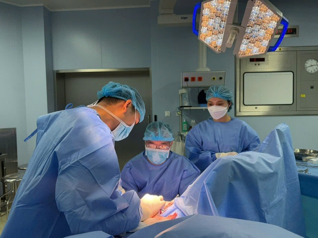 Hẹp bao quy đầu c&oacute; l&agrave;m tăng nguy cơ ung thư dương vật?: Nhiều nam giới đang chủ quan - Ảnh 1.