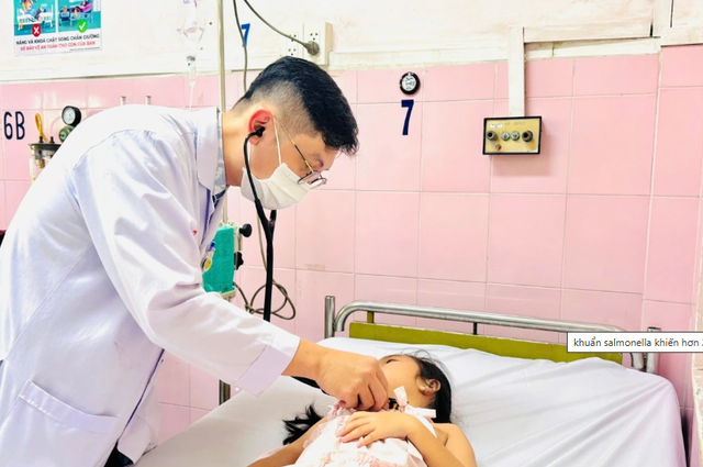 Tin s&aacute;ng 14/4: Kh&ocirc;ng kh&iacute; lạnh sắp tr&agrave;n về, miền Bắc c&oacute; 'r&eacute;t n&agrave;ng B&acirc;n'?; Đề xuất xe m&aacute;y dưới 5 năm kh&ocirc;ng phải kiểm định kh&iacute; thải trực tiếp - Ảnh 3.