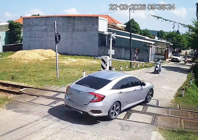 Tin s&aacute;ng 14/4: Kh&ocirc;ng kh&iacute; lạnh sắp tr&agrave;n về, miền Bắc c&oacute; 'r&eacute;t n&agrave;ng B&acirc;n'?; Đề xuất xe m&aacute;y dưới 5 năm kh&ocirc;ng phải kiểm định kh&iacute; thải trực tiếp - Ảnh 5.