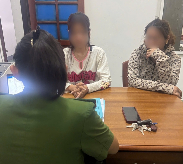 Thiếu nữ ẩu đả giữa đường Do m&acirc;u thuẫn c&aacute; nh&acirc;n tại Đặng Tất g&acirc;y n&aacute;o loạn - Ảnh 2.