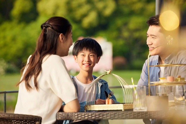 3 kiểu cha mẹ khiến con bị 'r&uacute;t cạn' năng lượng, kh&oacute; ph&aacute;t triển - Ảnh 6.