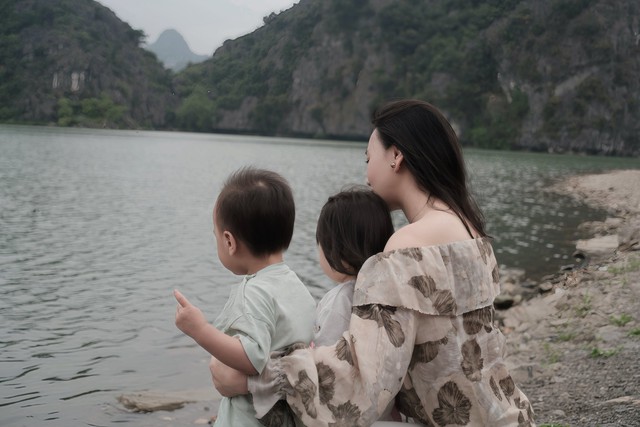 Cặp song sinh nh&agrave; Phương Oanh lớn phổng phao, đ&aacute;ng y&ecirc;u - Ảnh 4.