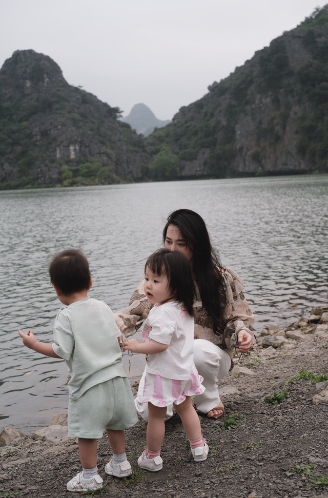 Cặp song sinh nh&agrave; Phương Oanh lớn phổng phao, đ&aacute;ng y&ecirc;u - Ảnh 5.