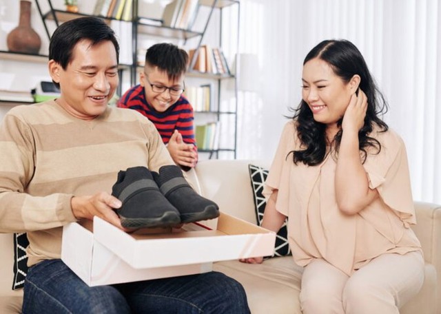 Gia đ&igrave;nh c&oacute; 3 dấu hiệu n&agrave;y dễ 't&aacute;n gia bại sản', con c&aacute;i lớn l&ecirc;n kh&oacute; ngẩng đầu - Ảnh 1.