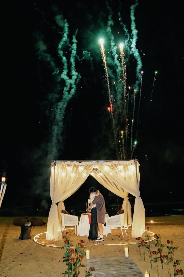 Tuyển thủ Vũ Văn Thanh cầu hôn bạn gái, chính thức gia nhập hội ‘chỉ có em trong đời’ - Ảnh 4. Tuyển thủ Vũ Văn Thanh cầu hôn bạn gái, chính thức gia nhập hội ‘chỉ có em trong đời’ - Ảnh 4.