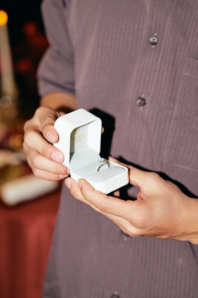 Tuyển thủ Vũ Văn Thanh cầu hôn bạn gái, chính thức gia nhập hội ‘chỉ có em trong đời’ - Ảnh 3. Tuyển thủ Vũ Văn Thanh cầu hôn bạn gái, chính thức gia nhập hội ‘chỉ có em trong đời’ - Ảnh 3.