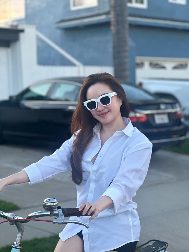 Ca sĩ qu&ecirc; L&acirc;m Đồng c&oacute; cuộc sống gi&agrave;u c&oacute; ở Việt Nam vẫn sang Mỹ kinh doanh, h&agrave;ng ng&agrave;y đạp xe, l&agrave;m vườn sống an y&ecirc;n   - Ảnh 10.