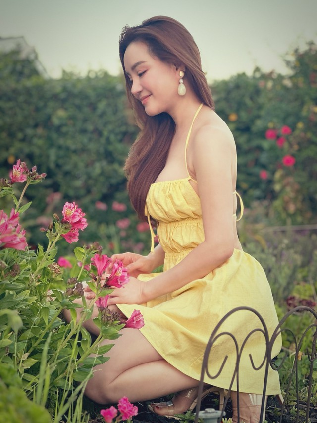 Ca sĩ qu&ecirc; L&acirc;m Đồng c&oacute; cuộc sống gi&agrave;u c&oacute; ở Việt Nam vẫn sang Mỹ kinh doanh, h&agrave;ng ng&agrave;y đạp xe, l&agrave;m vườn sống an y&ecirc;n   - Ảnh 12.