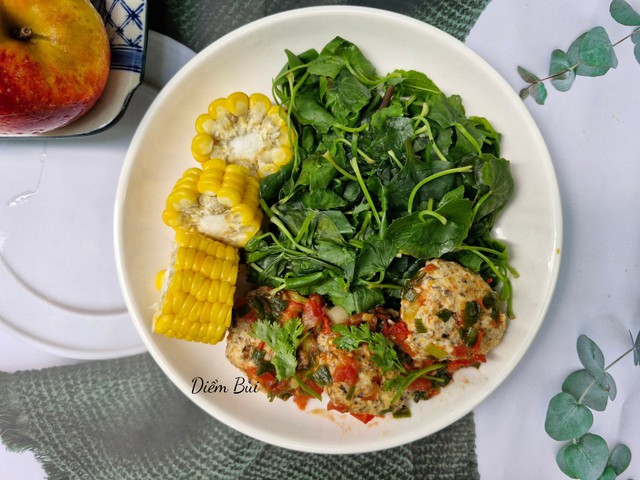 Mâm cơm đúng cách sau tuổi 40 giúp cơ thể nhẹ nhõm hơn mỗi ngày - Ảnh 1. Mâm cơm đúng cách sau tuổi 40 giúp cơ thể nhẹ nhõm hơn mỗi ngày - Ảnh 1.