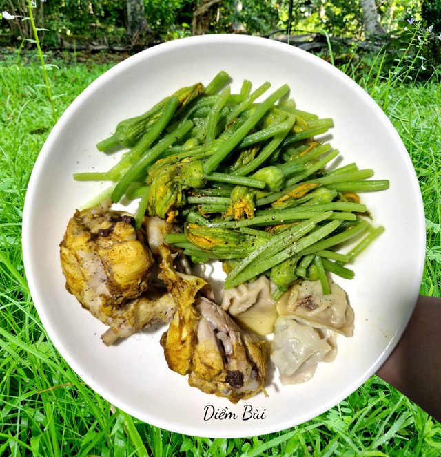 Mâm cơm đúng cách sau tuổi 40 giúp cơ thể nhẹ nhõm hơn mỗi ngày - Ảnh 9. Mâm cơm đúng cách sau tuổi 40 giúp cơ thể nhẹ nhõm hơn mỗi ngày - Ảnh 9.