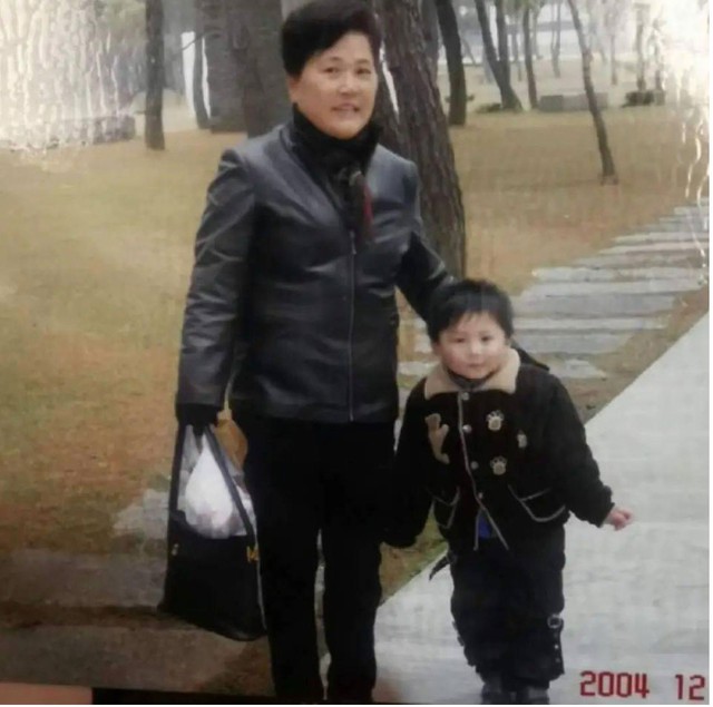 Ở tuổi 73, cụ bà vẫn dũng cảm ly hôn dù bị con rể mắng là 'điên' - Ảnh 2. Ở tuổi 73, cụ bà vẫn dũng cảm ly hôn dù bị con rể mắng là 'điên' - Ảnh 2.