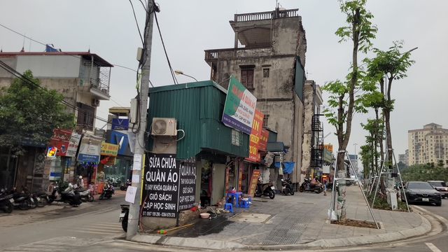 Nh&agrave; si&ecirc;u mỏng si&ecirc;u m&eacute;o ở H&agrave; Nội v&agrave; giải ph&aacute;p khắc phục hiệu quả năm 2026 - Ảnh 2.