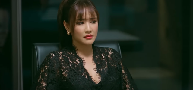 Hoa hậu Vi Minh gặp l&ugrave;m x&ugrave;m sau đăng quang Trong Lời hứa đầu ti&ecirc;n Tập 1 - Ảnh 3.