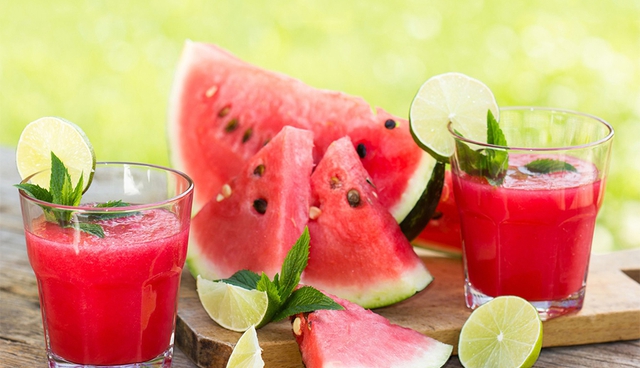 Một số c&ocirc;ng thức nước &eacute;p hỗn hợp thơm ngon tươi m&aacute;t m&ugrave;a h&egrave; - Ảnh 1.