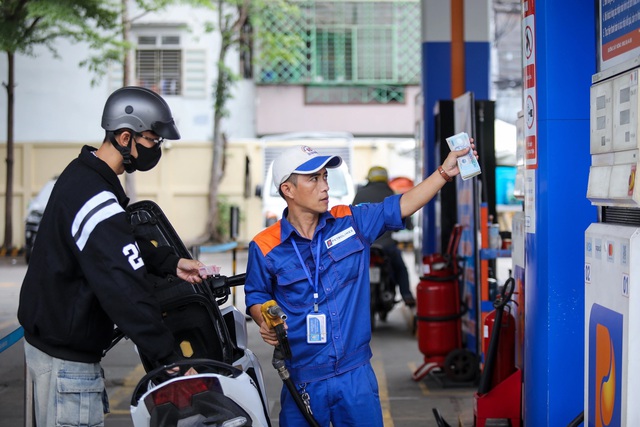 Từ 16/4/2026 một quy định mới về xăng dầu ch&iacute;nh thức c&oacute; hiệu lực, h&agrave;ng triệu người Việt sẽ được hưởng lợi - Ảnh 2.