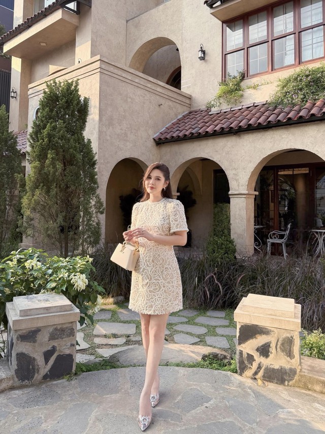 Phong c&aacute;ch thời trang nữ tổng t&agrave;i của diễn vi&ecirc;n Thu HO&agrave;i - Ảnh 6.