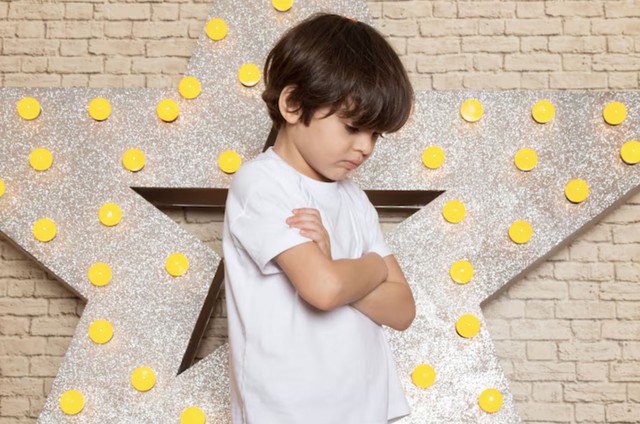 3 dấu hiệu trẻ đang trở n&ecirc;n &iacute;ch kỉ, cha mẹ kh&ocirc;ng sửa sớm sau n&agrave;y kh&oacute; mong hiếu thảo - Ảnh 2.