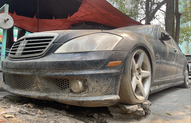 Th&ocirc;ng tin bất ngờ về xe Mercedes S63 nằm 10 năm tr&ecirc;n phố H&agrave; Nội - Ảnh 3.