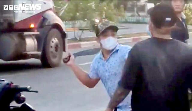 Tin s&aacute;ng 21/4: Nắng n&oacute;ng diện rộng sắp quay trở lại ở tỉnh th&agrave;nh n&agrave;o? CSGT bay flycam, camera AI bắt lỗi t&agrave;i xế dừng đỗ xe sai quy định - Ảnh 3.