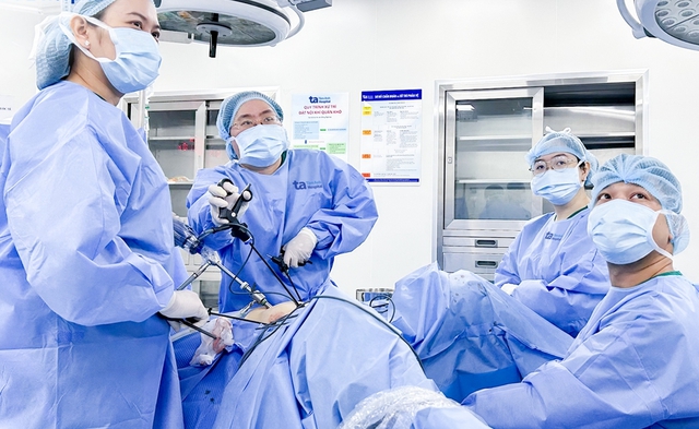 Người phụ nữ 45 tuổi phải cắt tử cung ngừa ung thư: Cảnh b&aacute;o từ dấu hiệu &acirc;m thầm - Ảnh 1.