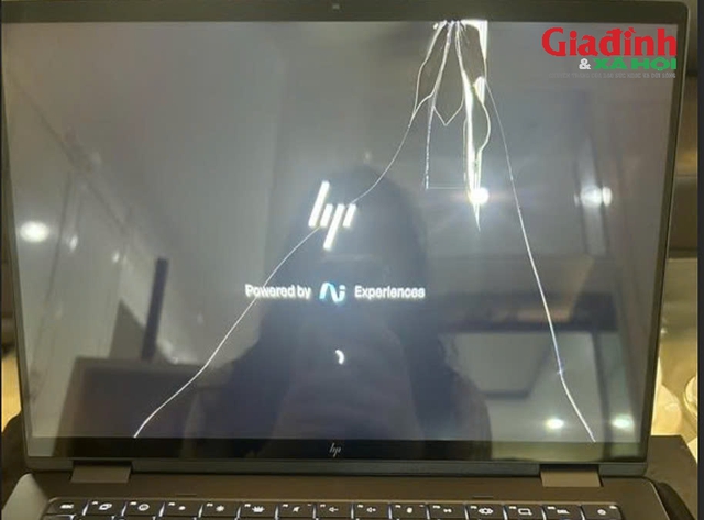 Kh&aacute;ch h&agrave;ng phản &aacute;nh lỗi laptop HP tại Phong Vũ v&agrave; tr&aacute;ch nhiệm bảo vệ người ti&ecirc;u d&ugrave;ng - Ảnh 2.
