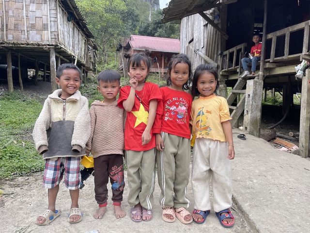 Cụ &ocirc;ng người Arem thấy đồng b&agrave;o m&igrave;nh từ hang đ&aacute; đến cuộc sống văn minh - Ảnh 5.