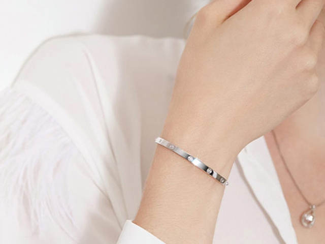 Bạc c&oacute; trừ được t&agrave; kh&ocirc;ng, t&aacute;c dụng kỳ diệu ra sao l&ecirc;n đời sống thường ng&agrave;y? - Ảnh 3.