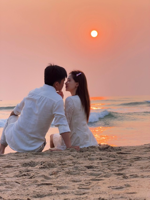 Chồng qu&acirc;n nh&acirc;n nghỉ ph&eacute;p đi du lịch c&ugrave;ng H&ograve;a Minzy - Ảnh 3.