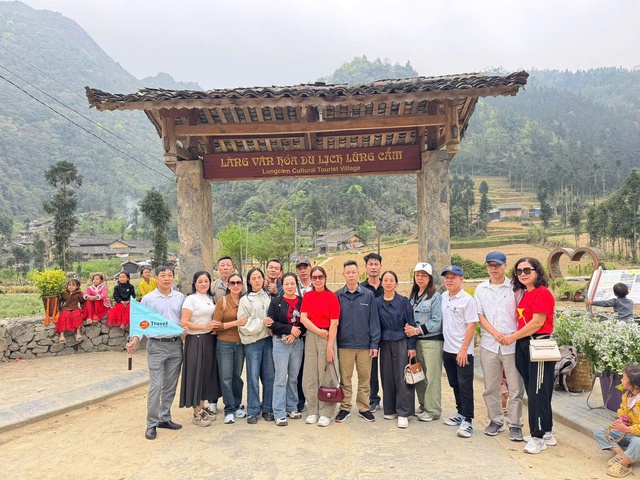 Du lịch 30/4- 1/5, du kh&aacute;ch chuộng tự t&uacute;c, tour trọn g&oacute;i k&eacute;m s&ocirc;i động - Ảnh 1.