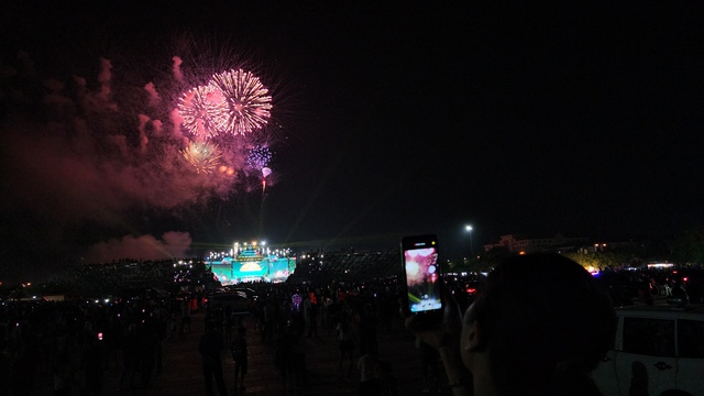 Huyền ảo đ&ecirc;m Cố đ&ocirc; trong Lễ hội Hoa Lư 2026 Với m&agrave;n ph&aacute;o hoa rực rỡ - Ảnh 9.