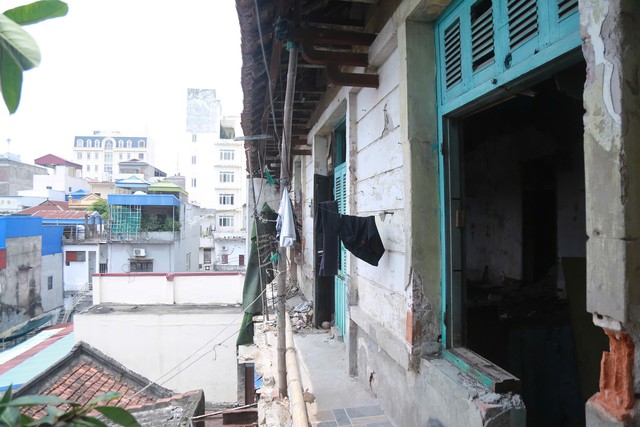 Chung cư cũ phường Nam Định Ninh B&igrave;nh xuống cấp nghi&ecirc;m trọng , nỗi lo an to&agrave;n - Ảnh 5.