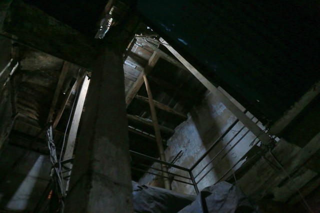 Chung cư cũ phường Nam Định Ninh B&igrave;nh xuống cấp nghi&ecirc;m trọng , nỗi lo an to&agrave;n - Ảnh 3.