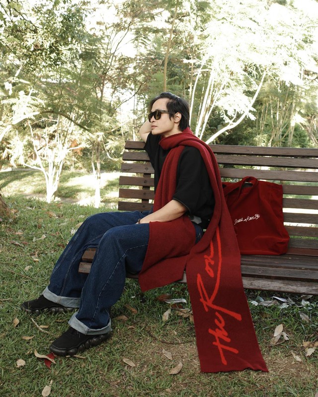 Qu&aacute; tuổi tứ tuần, qu&yacute; &ocirc;ng Vbiz h&aacute;t 'Th&aacute;ng Tư l&agrave; lời n&oacute;i dối của em' vẫn độc th&acirc;n, chăm l&agrave;m từ thiện - Ảnh 4.